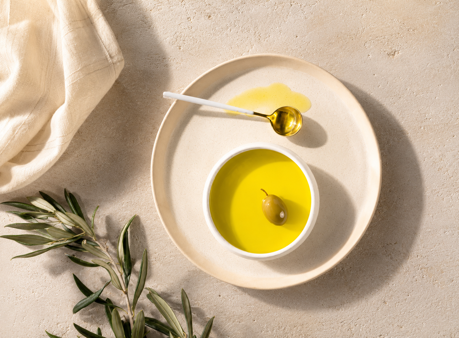 A Fresh Start to Your Day: The Oil Pulling Ritual with Olive Oil